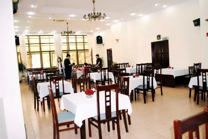 Khách sạn Halong