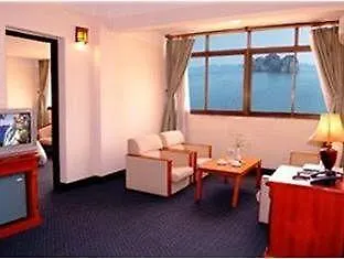 Khách sạn Halong Hạ Long