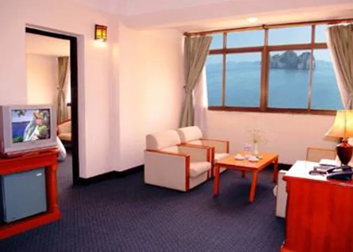Halong Khách sạn Hạ Long